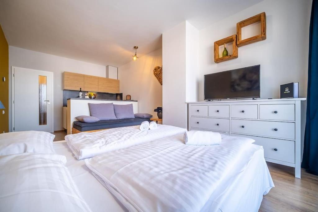 Private Cozy And Quiet Apartment Lipno nad Vltavou Exteriör bild
